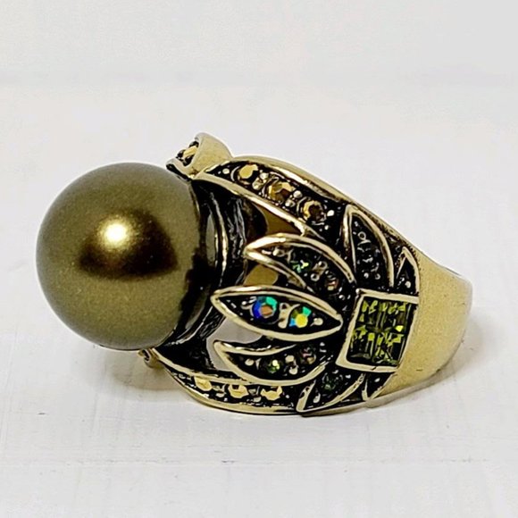 STUNNING-Heidi Daus Simulated Pearl Ring W Irridescent Rhinestones, EUC Size 7 - Picture 2 of 5